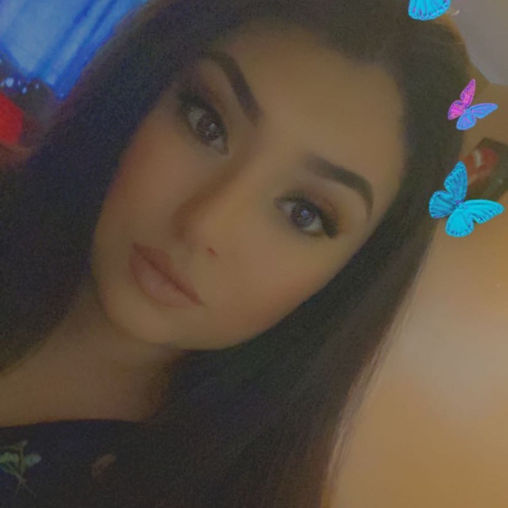 Meet your Posher, Valeria